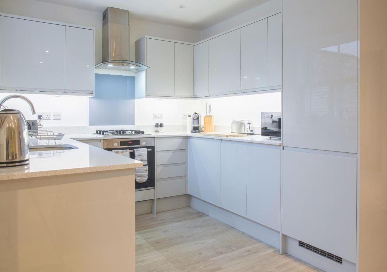 Villa Stunning 2 Bed With Private Patio And Free Parking Cheltenham Exterior foto