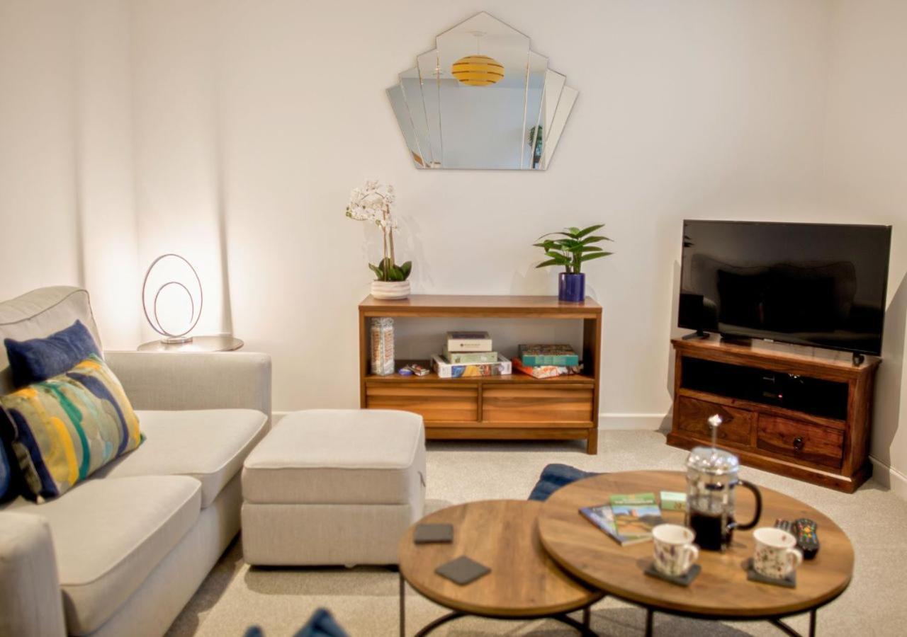 Villa Stunning 2 Bed With Private Patio And Free Parking Cheltenham Exterior foto