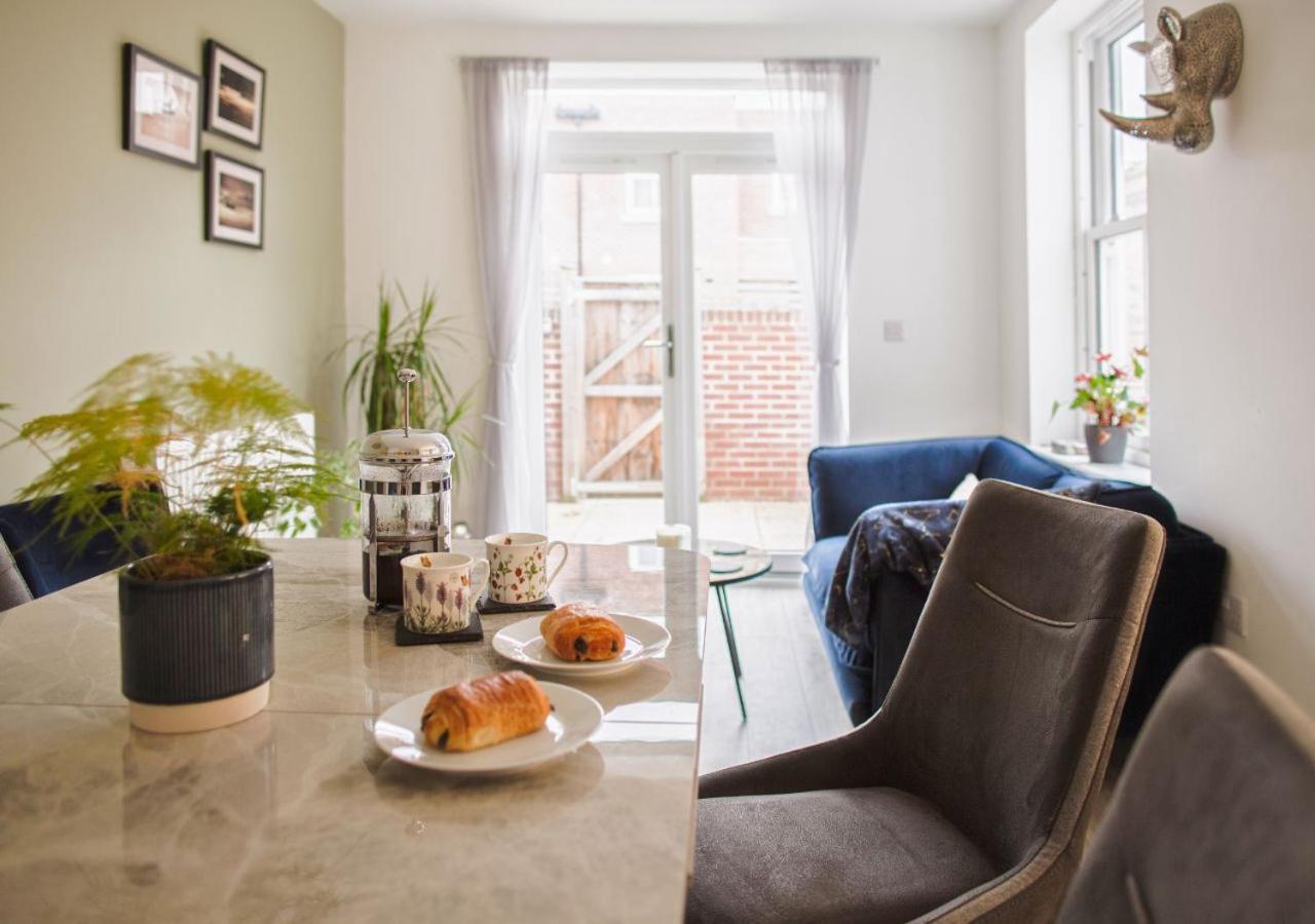 Villa Stunning 2 Bed With Private Patio And Free Parking Cheltenham Exterior foto